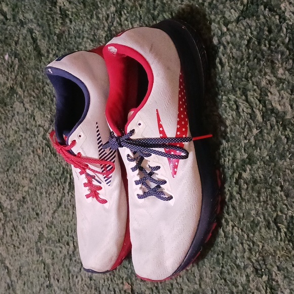 men's brooks running shoes. Used. - Picture 4 of 7